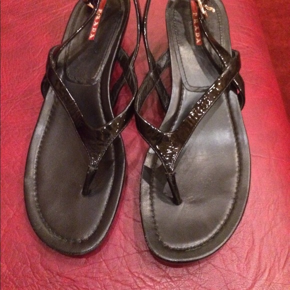 prada flip flops black patent leather size 39.5 - Picture 2 of 9